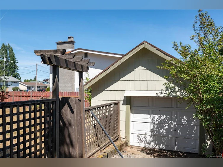 612 Fourth Street, Nanaimo, BC, V9R 1T7 - 43