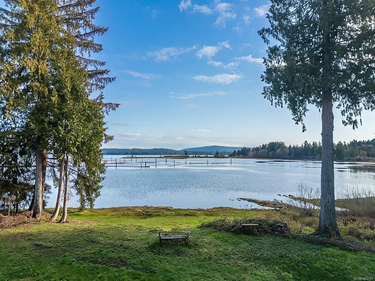 8460 Penny Lane, Fanny Bay, BC, V0R 1W0 - 26