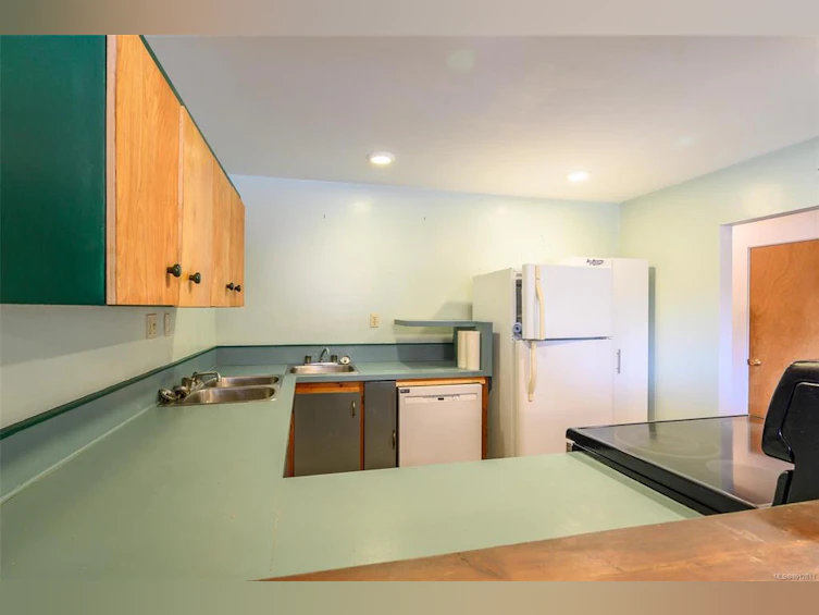 670 Kelsey Way, Kelsey Bay/Sayward, BC, V0P 1R0 - 11