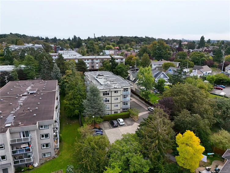 403-3230 Glasgow Avenue, Saanich, BC, V8X 1M2 - 23