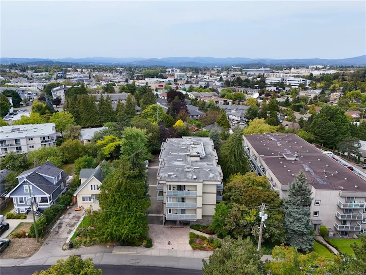 403-3230 Glasgow Avenue, Saanich, BC, V8X 1M2 - 25