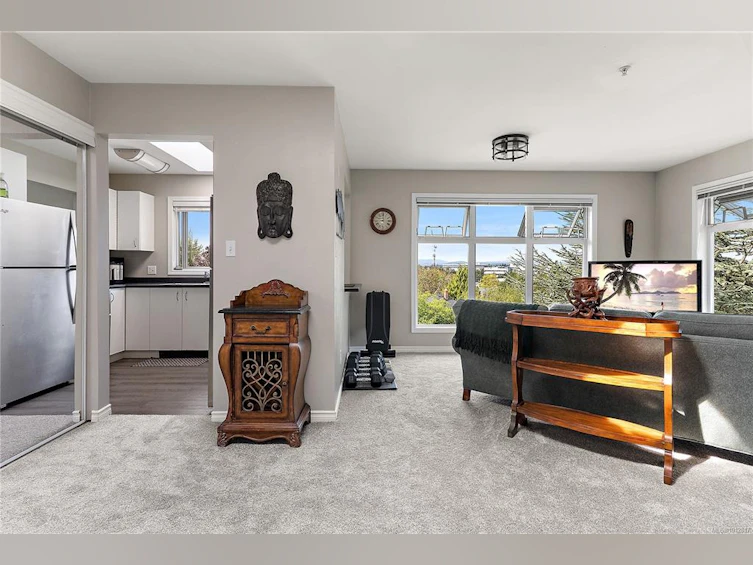 403-3230 Glasgow Avenue, Saanich, BC, V8X 1M2 - 10