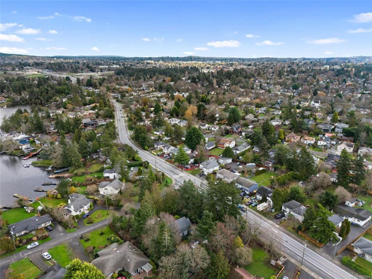 2895 Murray Drive, Saanich, BC, V9A 2S6 - 8