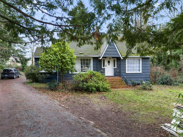2895 Murray Drive, Saanich, BC, V9A 2S6