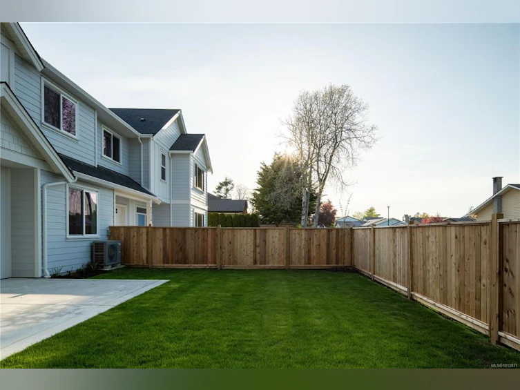 2306 Grove Crescent, Sidney, BC, V8L 3P9 - 31