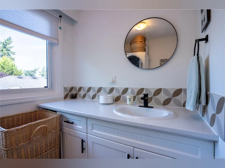 1376 Craigflower Road, Esquimalt, BC, V9A 2Y7 - 19