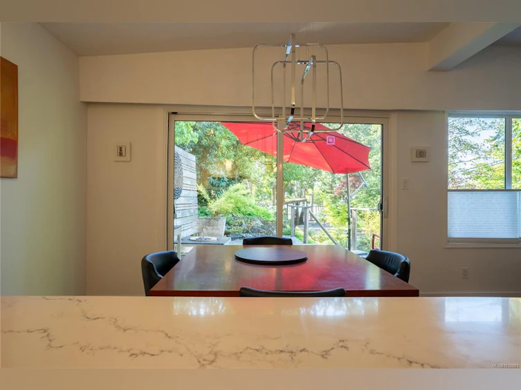1376 Craigflower Road, Esquimalt, BC, V9A 2Y7 - 9