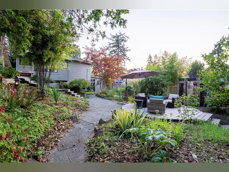 1376 Craigflower Road, Esquimalt, BC, V9A 2Y7 - 26