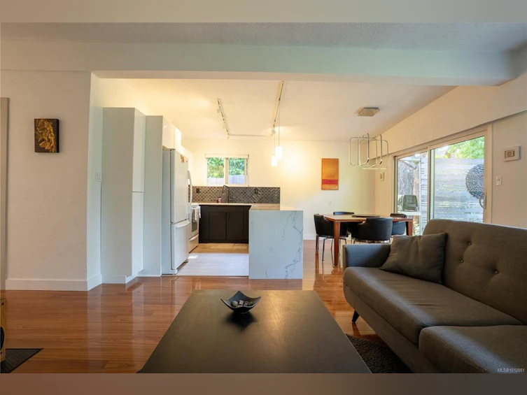 1376 Craigflower Road, Esquimalt, BC, V9A 2Y7 - 5