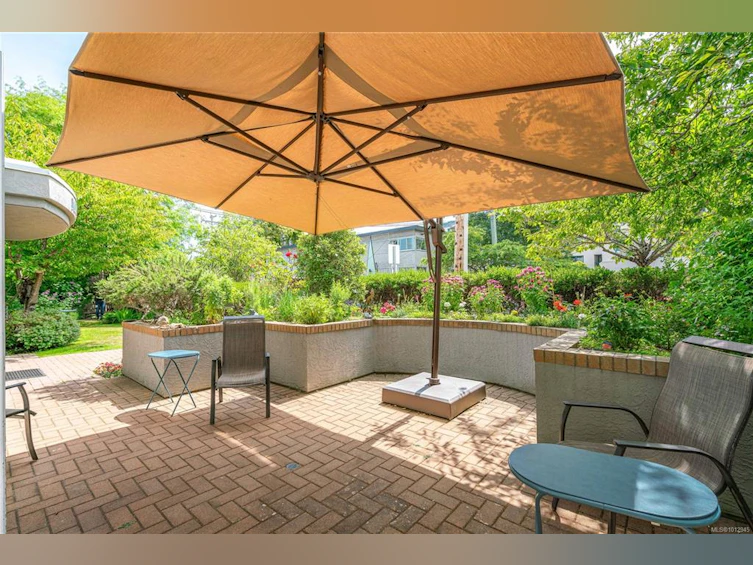 201-1070 Southgate Street, Victoria, BC, V8V 2Z2 - 31