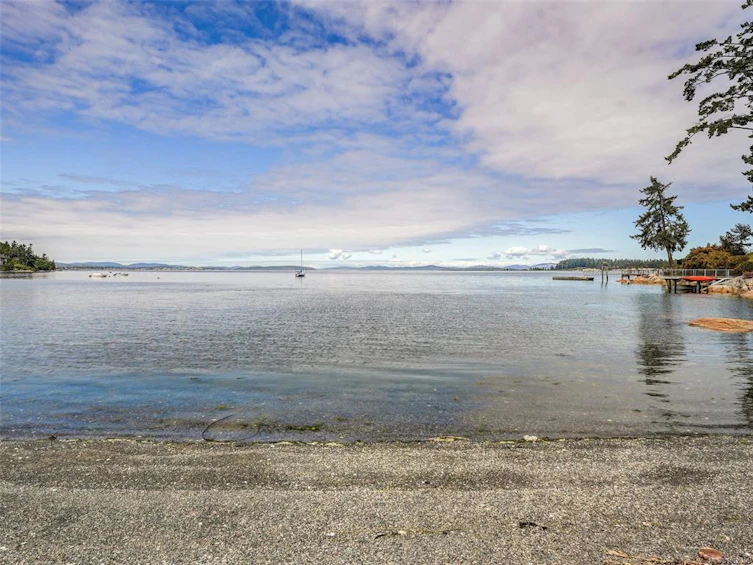 2606 James Island Road, Central Saanich, BC, V8M 1V4 - 16