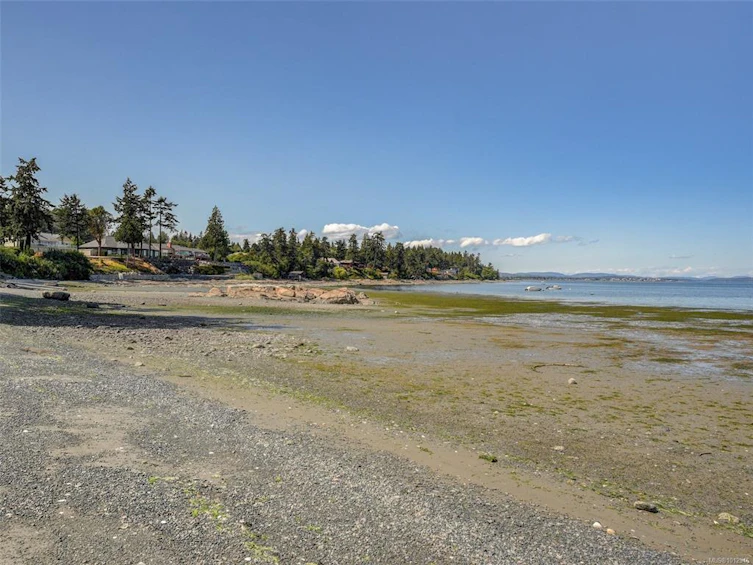 2606 James Island Road, Central Saanich, BC, V8M 1V4 - 32