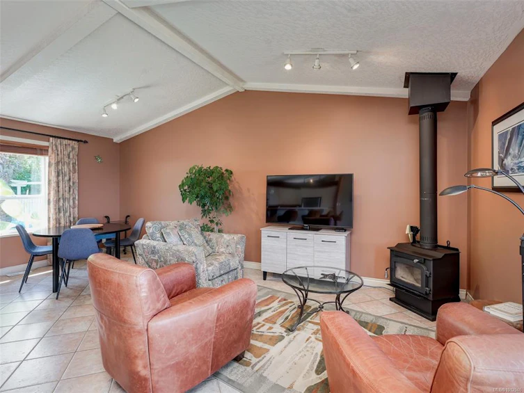 2606 James Island Road, Central Saanich, BC, V8M 1V4 - 5
