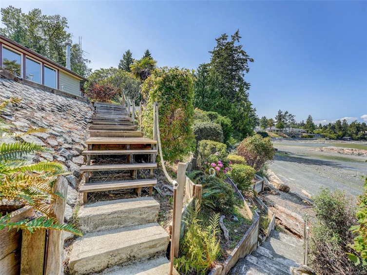 2606 James Island Road, Central Saanich, BC, V8M 1V4 - 31