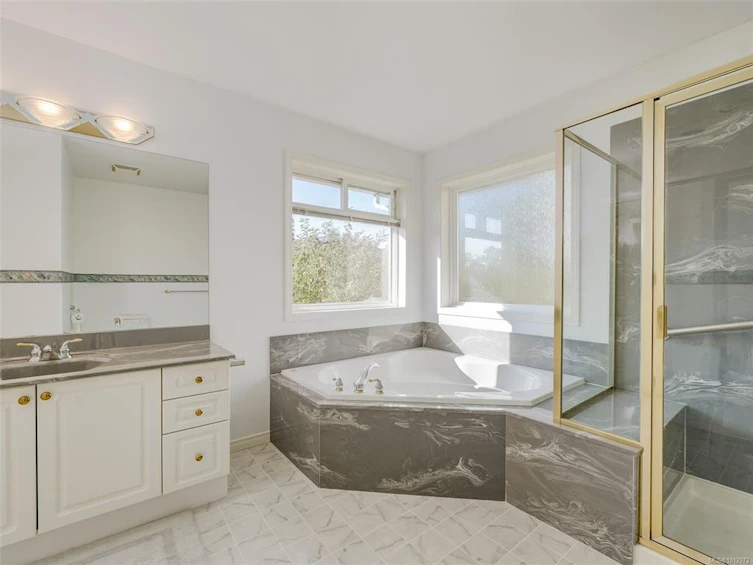 877 Beckwith Avenue, Saanich, BC, V8X 3S2 - 22