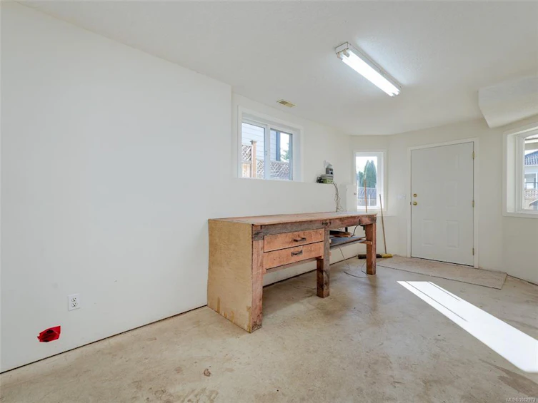 877 Beckwith Avenue, Saanich, BC, V8X 3S2 - 37
