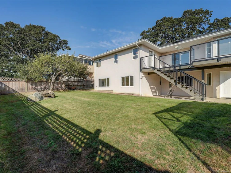 877 Beckwith Avenue, Saanich, BC, V8X 3S2 - 43