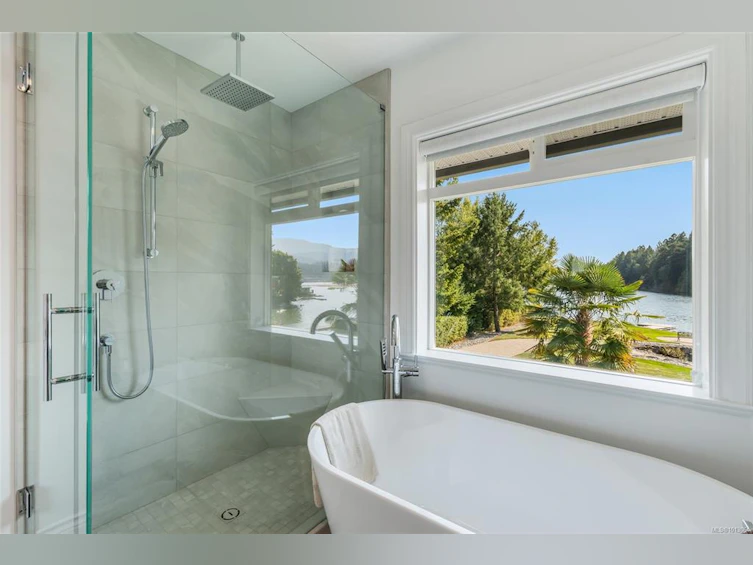 4718/4720 Shell Beach Road, Ladysmith, BC, V9G 1L7 - 9