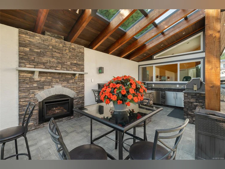 4718/4720 Shell Beach Road, Ladysmith, BC, V9G 1L7 - 3