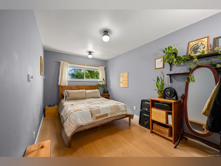1261 14th Street, Courtenay, BC, V9N 1X1 - 2