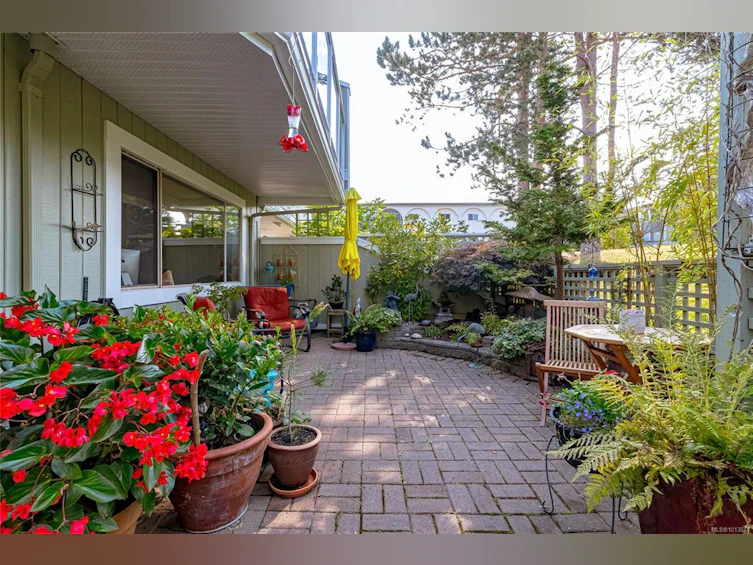 18-2020 White Birch Road, Sidney, BC, V8R 2R1 - 36