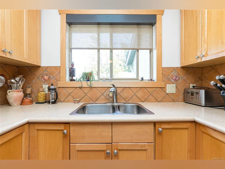 18-2020 White Birch Road, Sidney, BC, V8R 2R1 - 15