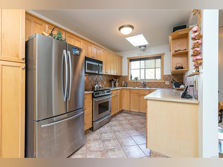 18-2020 White Birch Road, Sidney, BC, V8R 2R1 - 11