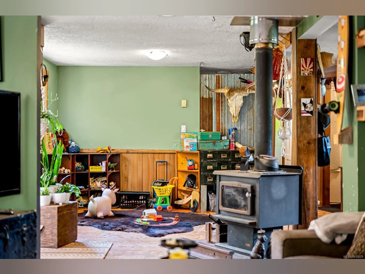 2983 Royston Road, Cumberland, BC, V0R 1S0 - 4