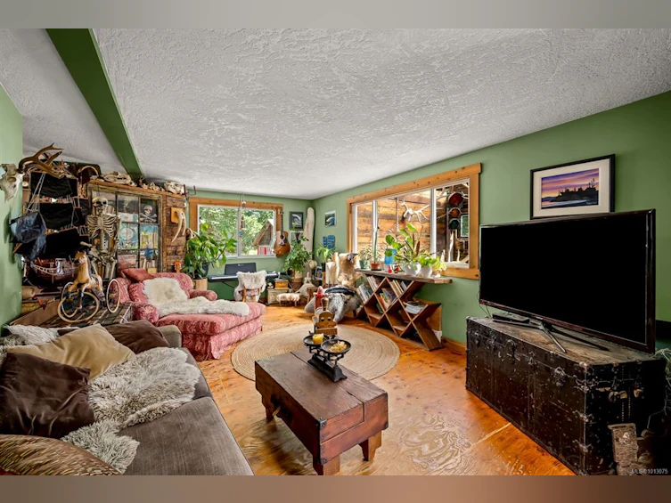 2983 Royston Road, Cumberland, BC, V0R 1S0 - 9