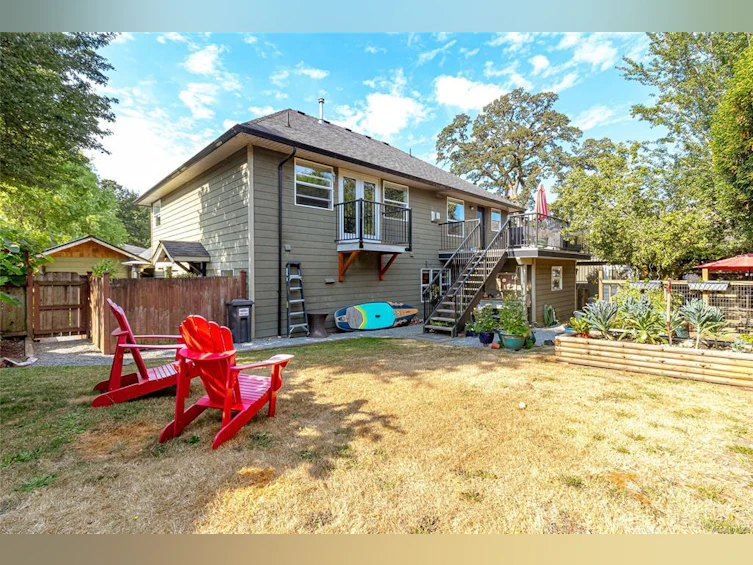 1092 Lucille Drive, Central Saanich, BC, V8M 1C8 - 52