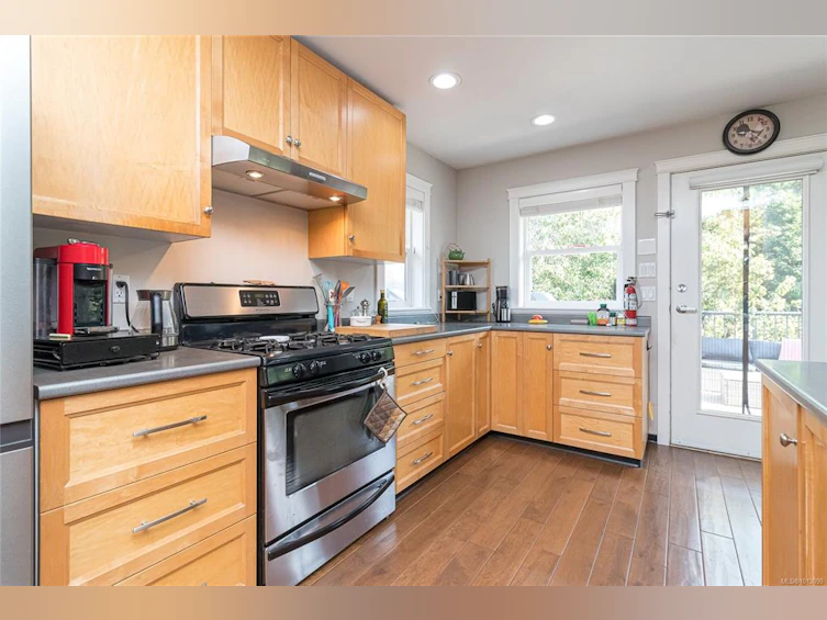 1092 Lucille Drive, Central Saanich, BC, V8M 1C8 - 15