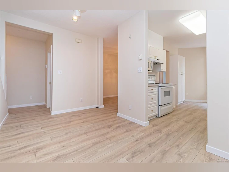 106-2250 James White Boulevard, Sidney, BC, V8L 1Z4 - 20