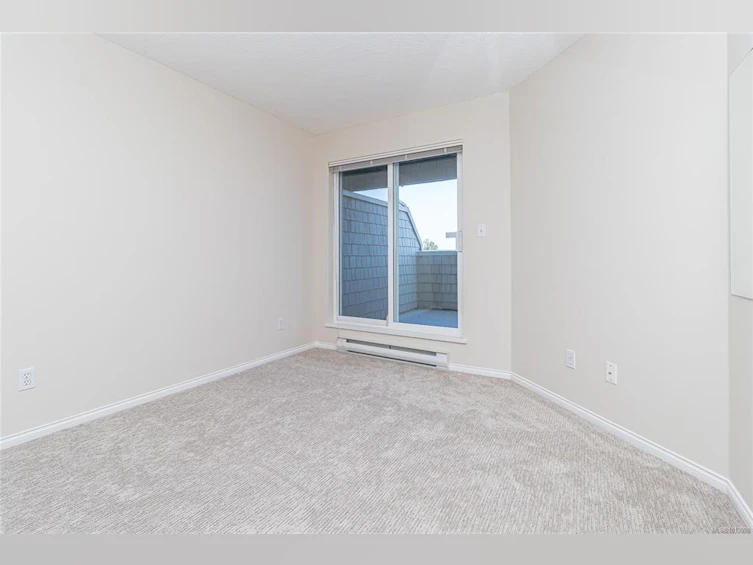 106-2250 James White Boulevard, Sidney, BC, V8L 1Z4 - 24