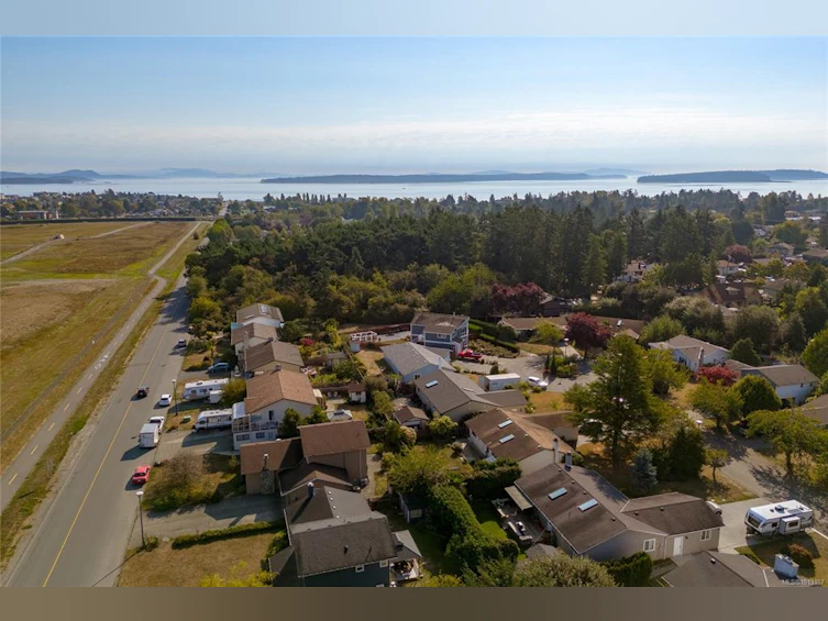 2044 Winmeadow Place, Sidney, BC, V8L 4S3 - 42