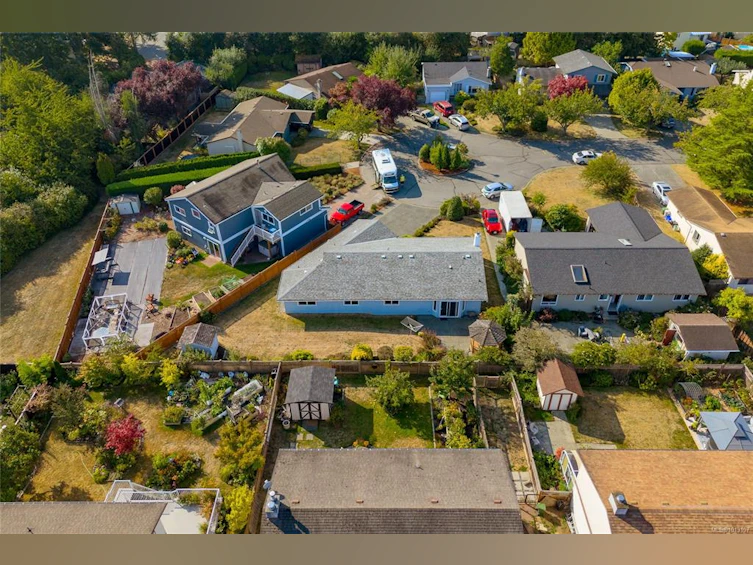 2044 Winmeadow Place, Sidney, BC, V8L 4S3 - 41