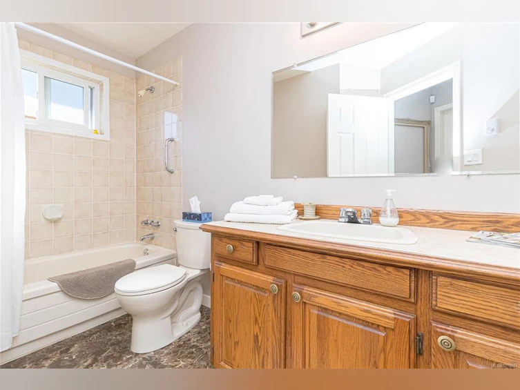 2044 Winmeadow Place, Sidney, BC, V8L 4S3 - 24