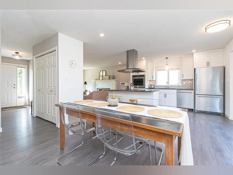 2044 Winmeadow Place, Sidney, BC, V8L 4S3 - 11