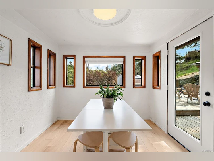 729 Latoria Road, Langford, BC, V9C 4J1 - 7