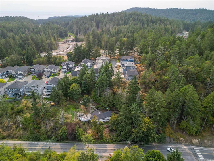 729 Latoria Road, Langford, BC, V9C 4J1 - 37
