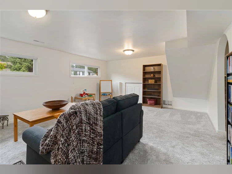 1492 Edgemont Road, Saanich, BC, V8N 4P8 - 24