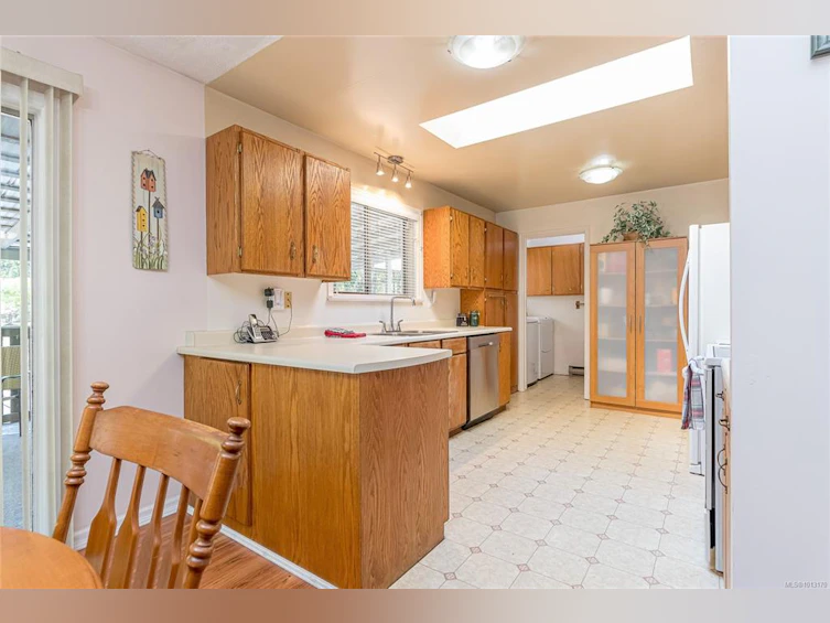 483 Corcan Road, Qualicum Beach, BC, V9K 2E9 - 5