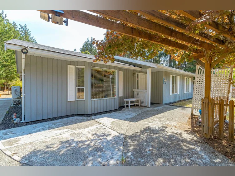 483 Corcan Road, Qualicum Beach, BC, V9K 2E9 - 2
