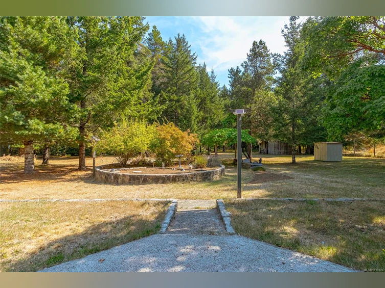483 Corcan Road, Qualicum Beach, BC, V9K 2E9 - 9