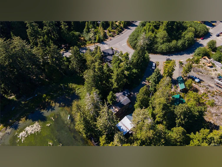 215 Boardwalk Boulevard, Ucluelet, BC, V0R 3A0 - 2