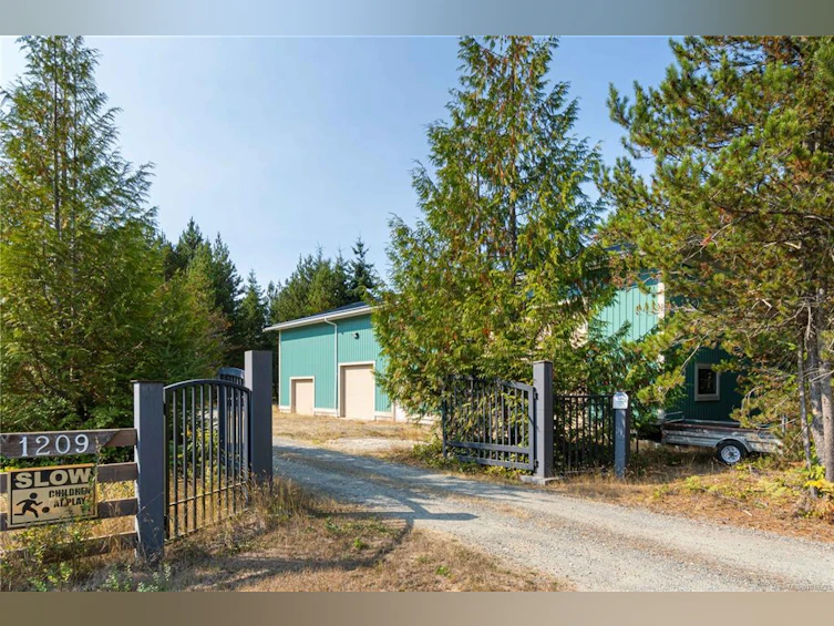 1209 Courtney Road, Coombs, BC, V0R 1V0 - 65