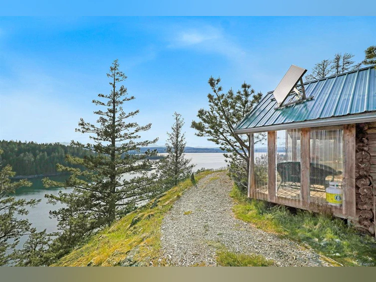 875 Gowlland Harbour Road, Quadra Island, BC, V0P 0A7 - 16