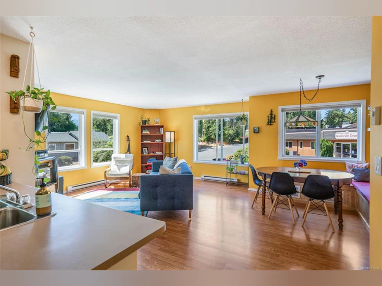 10-161 Fern Road, Qualicum Beach, BC, V9K 2K1 - 3