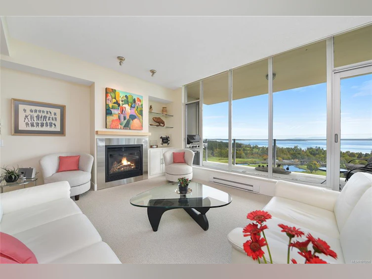502-748 Sayward Hill Terrace, Saanich, BC, V8Y 3K1 - 4