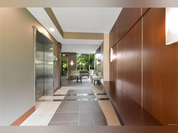 502-748 Sayward Hill Terrace, Saanich, BC, V8Y 3K1 - 48