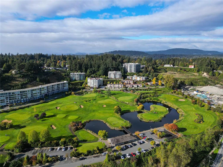 502-748 Sayward Hill Terrace, Saanich, BC, V8Y 3K1 - 45